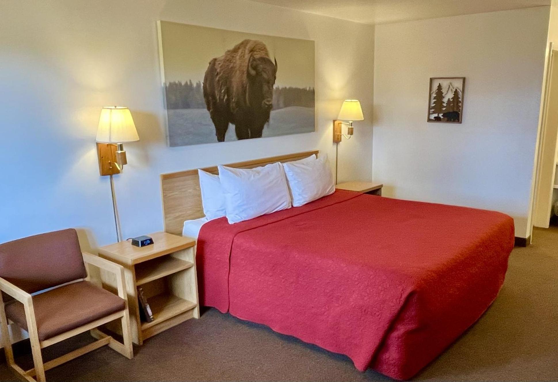 Red Bear Inn Ennis 外观 照片