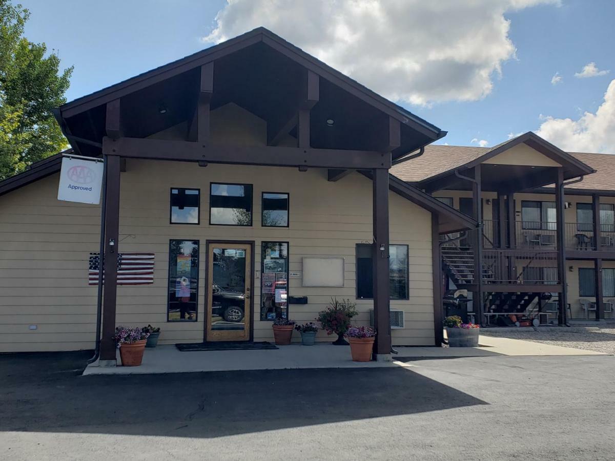 Red Bear Inn Ennis 外观 照片